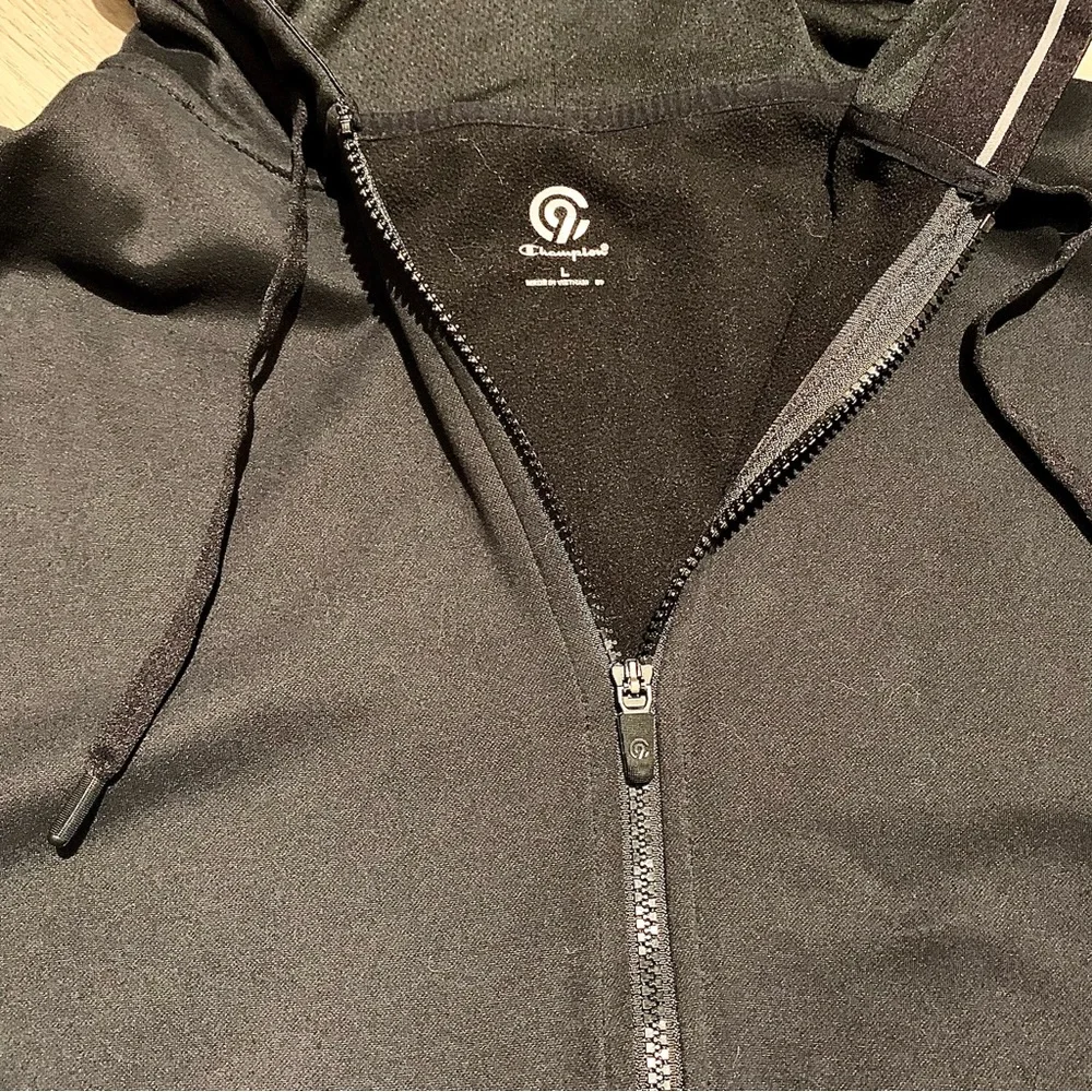 Champion men’s black zip up hoodie - Picture 5 of 10